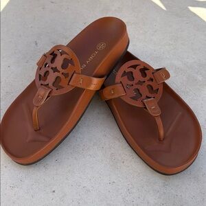 Tory Burch Miller Clouds Size 6 NWOT Miele LIGHT brown color